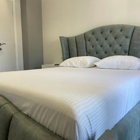 Avi Apartment Sarande